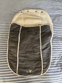 Wallaboo car seat insert