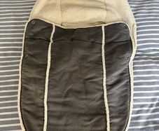 Wallaboo car seat insert