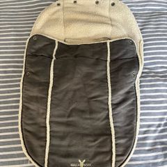 Wallaboo car seat insert