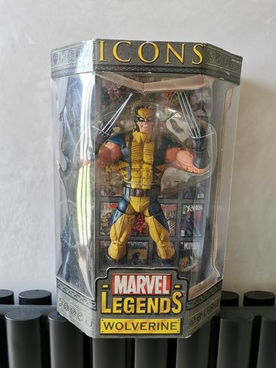 Boxed Wolverine Marvel Legends Icons 1/6 Scale