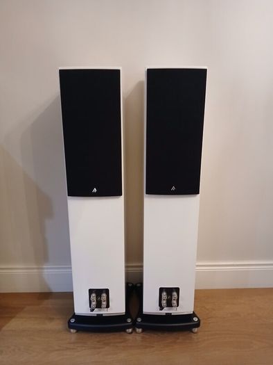 Fyne Audio F501 Loudspeakers