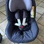 Maxi Cosi iSize Base and Seat Image 2
