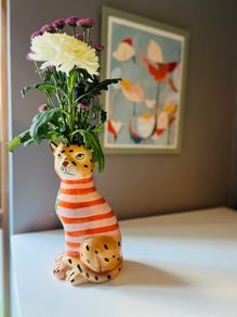 vase animal