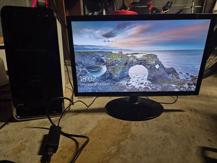 Dell Xps 8300 Desktop 16 Gb Ram With Samsung Monitor