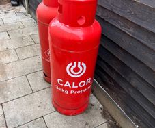 2 x 34kg Propane Gas cylinders & Changeover Regulator