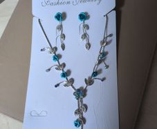 Necklace & Matching Earrings Set. Costume Jewellery . New.