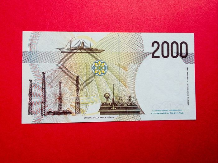 Italy  2000  Lire  1990    Pick  115  MARCONI  . ( Uncirculated )