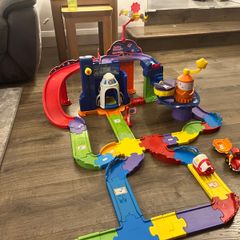 VTech toot toot space station