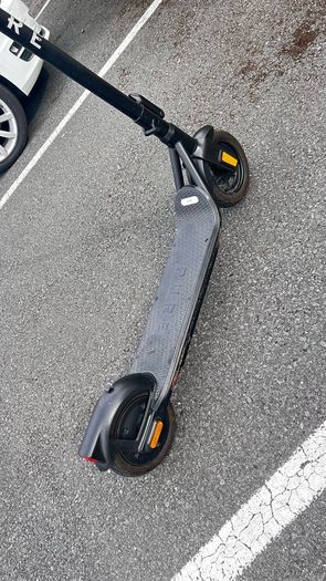 RE Air3 Electric Scooter
