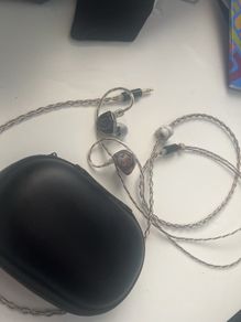 Simgot ew300 iem headphones