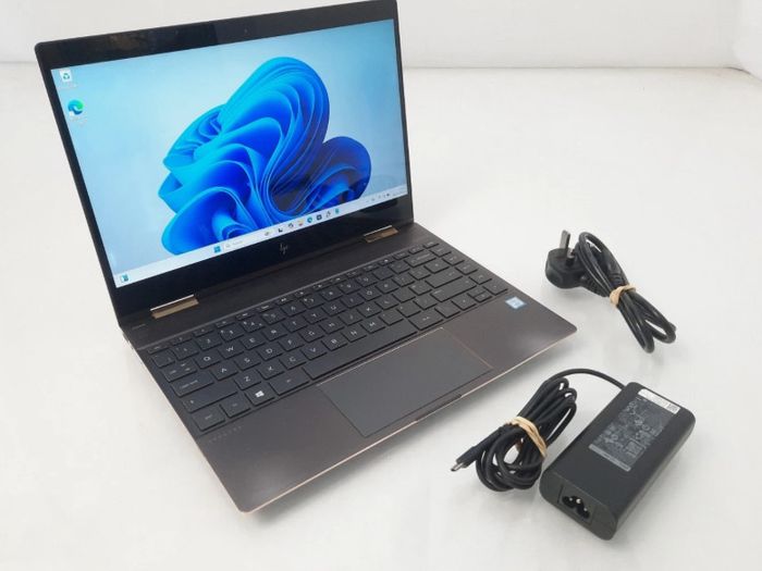 HP Spectre X360 13-Ae003na 13.3" Touchscreen Laptop i7-8550U 16GB RAM 512GB NVME SSD Windows 11 Pro