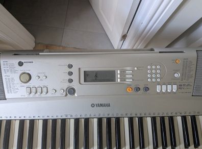 Yamaha Keyboard