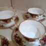 SOUP COUPES & SAUCERS x 6 Bone China Royal Albert Old Country Roses Image 2