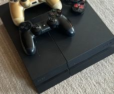ps4 (has power just won't turn on) 2 ps4 controller good condition