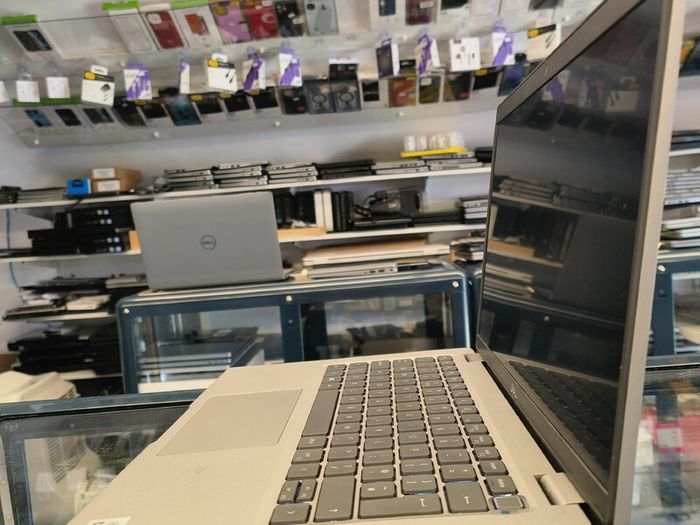 Dell Latitude 5420 Laptop 14 inch, Intel i5-10310 (10th Gen), 8GB RAM 256GB SSD, Windows 11 Pro Laptop (SALE PRICE)