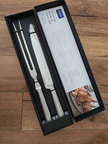 carving set