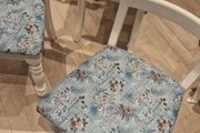 table and chairs