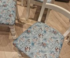 table and chairs