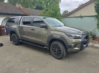 Toyota Hilux Invincible 2023
