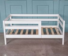 Toddler kid bed