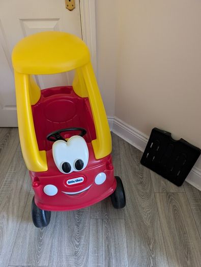Little Tikes Cosy Coupe Car