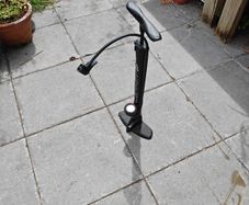 Bicycle pump