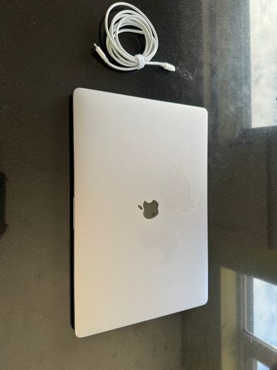 16" MacBook Pro 2026's Tahoe Liquid Glass Operating System