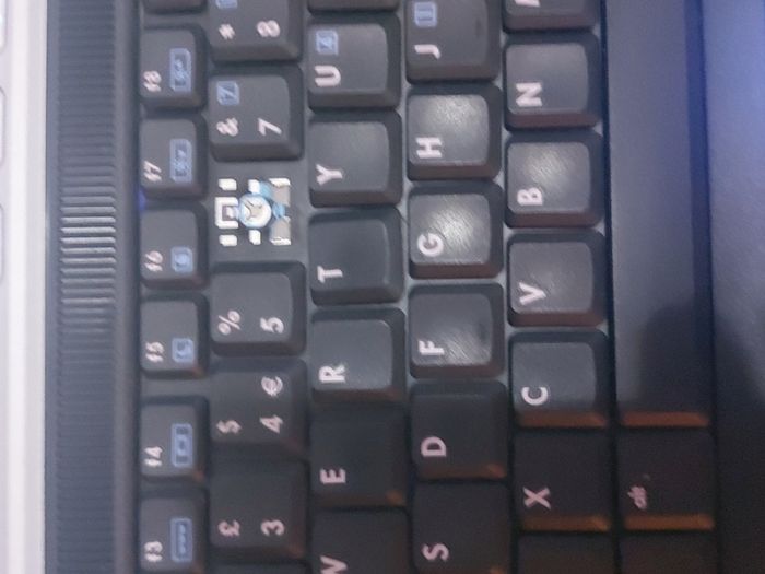 HP Pavilion zv6000, .5GB Ram, 60GB HDD, Original Windows XP, Real Genuine Vintage Laptop in excellent condition
