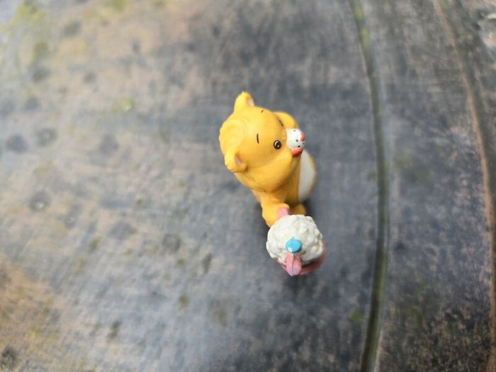 Friend Share Bear Carebear Mini Figure 1983-1984 Kenner A.G.C.