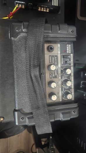 Roland Micro Cube practice amp guitar