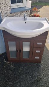 bathroom vanity unit and sink