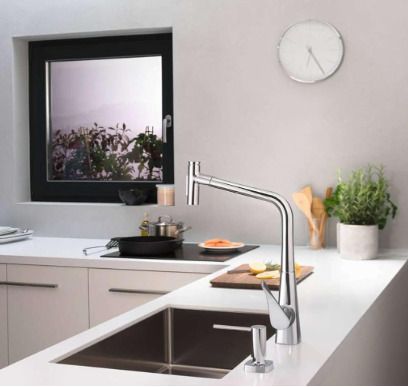 Hansgrohe 73816000 Kitchen Tap, Hose Box, Selectable Swivel Range, Pull-Out Spray, Chrome, Spout height 32 cm