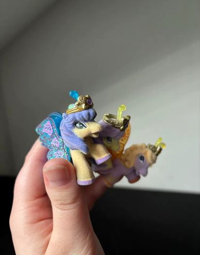 Blind Bag Surprise Pet Crystal Butterfly Princess Unicorn Pony Figure Rare Collection