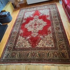 Beautiful Signed Turkish Kayseri  245cm X 170cm Finely Hand Knotted Rug Carpet.