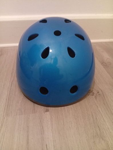 Quality Universal Helmet M-Size 2months old