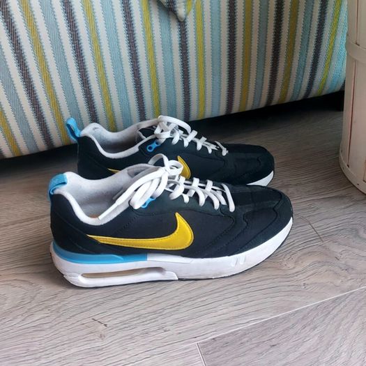Woman Air Max like New