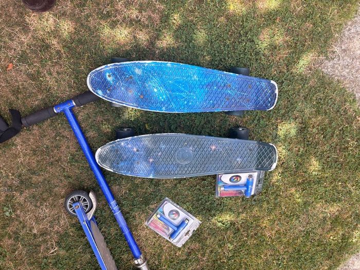 Skateboards, Scooter and pads