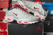 Nike Air Max Plus Metallic Silver Bright Crimson CT2545-001