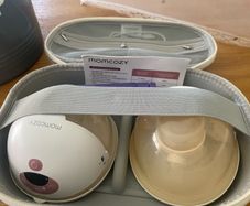 Momcozy wearable breast pump