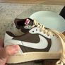Travis Scott Nike trainers Image 4