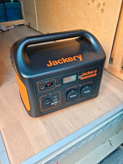 Jackery explorer 1000