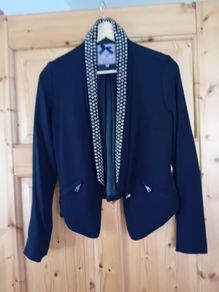 ladies blazer. size small black tux-style