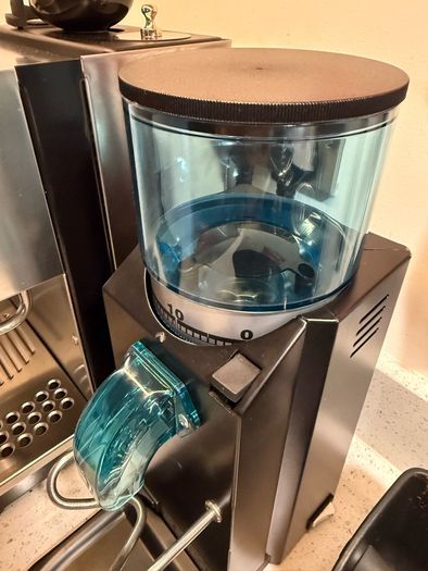 Rancilio Silvia V6 E + Rancilio Rocky SD Espresso Setup & Extras