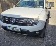 Dacia duster commercial