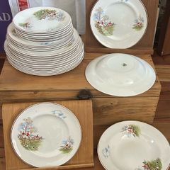 Arklow Pottery Tally Ho pattern plates /bowls