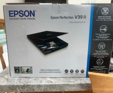 Epson Perfection V39 II Photo and Document Scanner