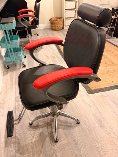 Hairdressing/Barber Chairs