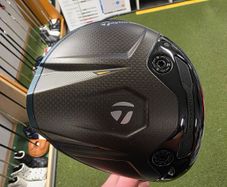 As New Taylormade Qi4D Driver