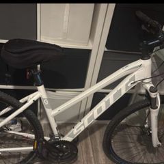 Scott women's bike