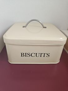 Biscuit Tin